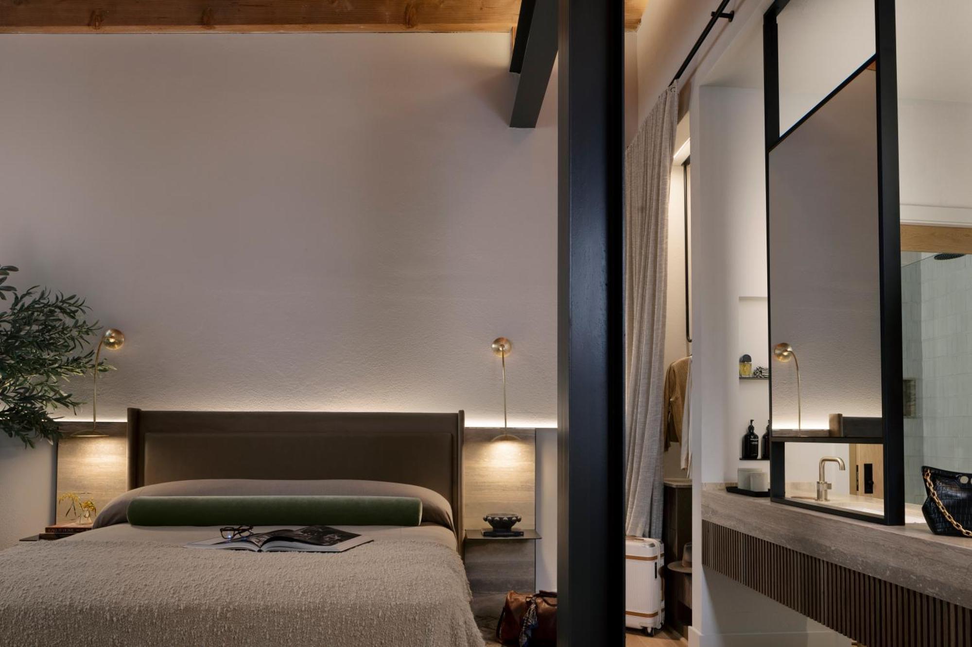 Hotel Rivet House 3*